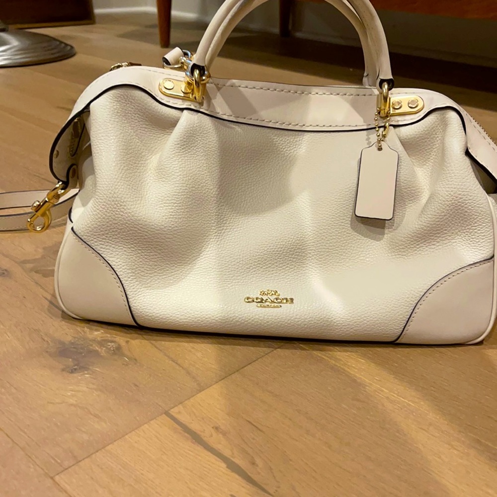 COACH HANDBAG